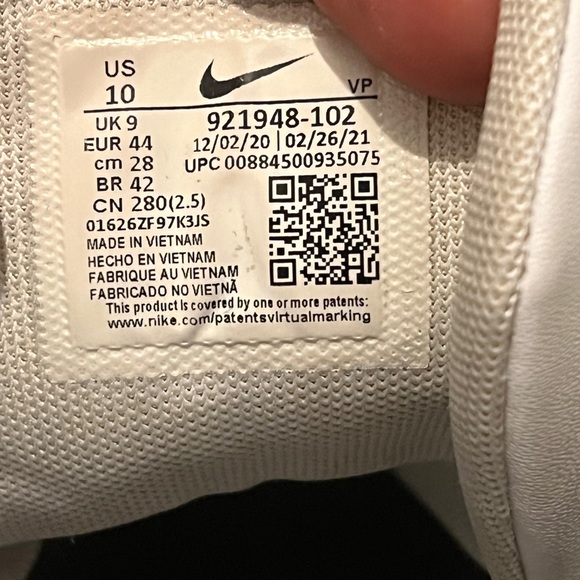 Men’s Nike air more uptempos. White and red - Picture 5 of 6